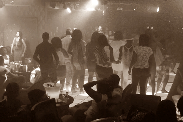 Mix night club di Abidjan